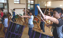 和太鼓教室の練習風景